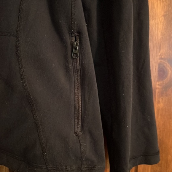 Lululemon jacket size 12 in black - Picture 2 of 5
